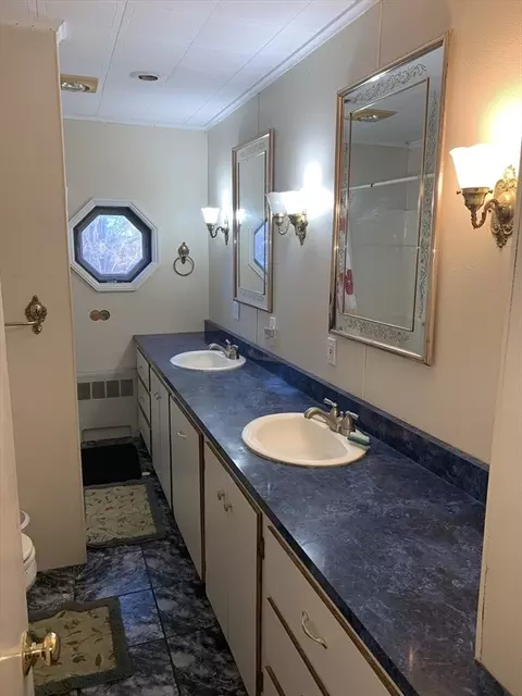 Bath - 72 Green St, Athol, MA 01331 photo 1 of 1