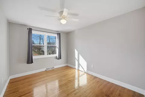 30 Lively Ln, Springfield, MA 01109 photo 14