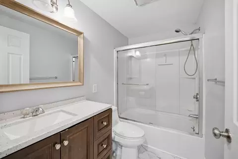 30 Lively Ln, Springfield, MA 01109 photo 17