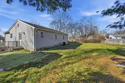 30 Lively Ln, Springfield, MA 01109 photo 27