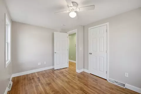 30 Lively Ln, Springfield, MA 01109 photo 22