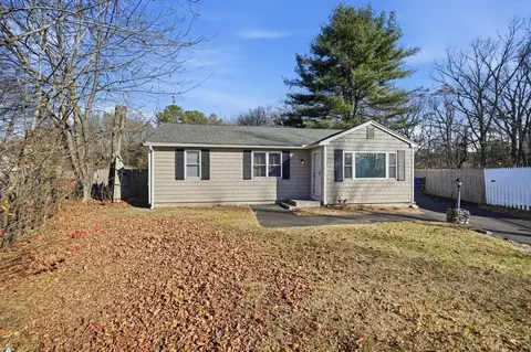 30 Lively Ln, Springfield, MA 01109 photo 32