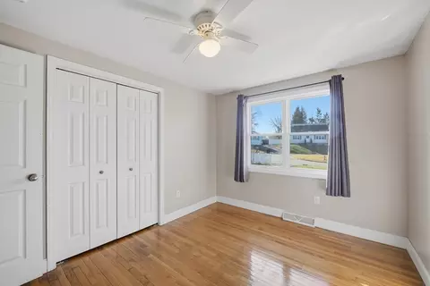 30 Lively Ln, Springfield, MA 01109 photo 15