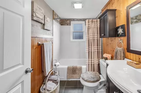 98 Pine Grove St, Springfield, MA 01119 photo 31