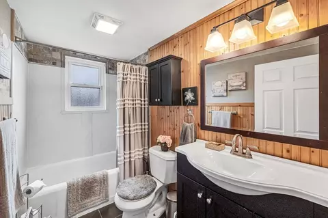 98 Pine Grove St, Springfield, MA 01119 photo 30