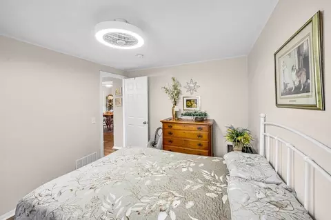 98 Pine Grove St, Springfield, MA 01119 photo 28