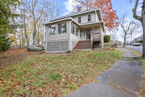 2 Overlook Rd, Wakefield, MA 01880