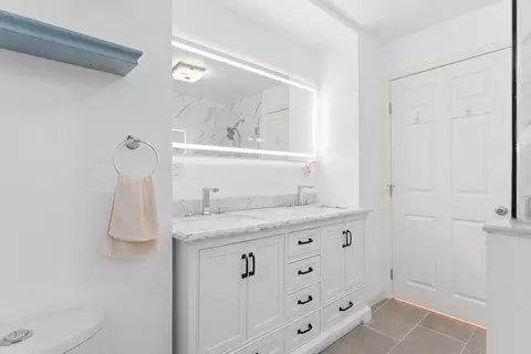 243 Oak Grove Ave, Fall River, MA 02723 photo 18