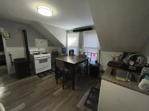 68 Suffolk St, Worcester, MA 01604 photo 18