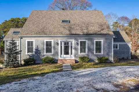 20 Boreen Rd, Eastham, MA 02642