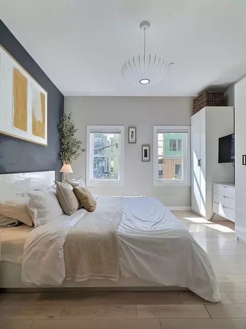 187 London St #1, Boston, MA 02128