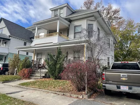 52 Wilmont St, Springfield, MA 01108
