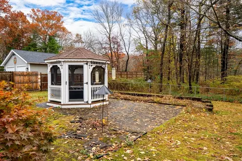 331 Grand Valley Rd, Springfield, MA 01128 photo 31