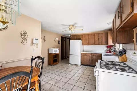 331 Grand Valley Rd, Springfield, MA 01128 photo 6