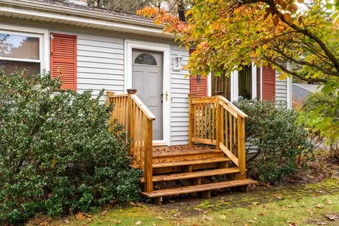 331 Grand Valley Rd, Springfield, MA 01128 photo 3