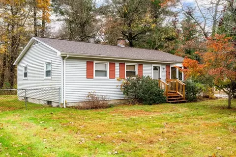 331 Grand Valley Rd, Springfield, MA 01128