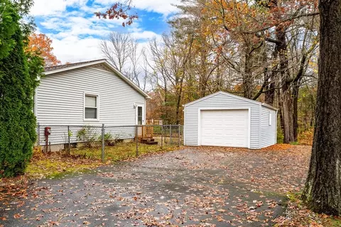 331 Grand Valley Rd, Springfield, MA 01128 photo 5