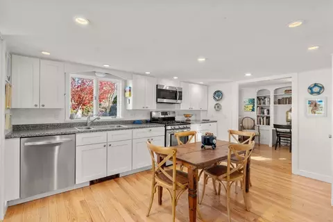 20 Haskell St, Gloucester, MA 01930 photo 6