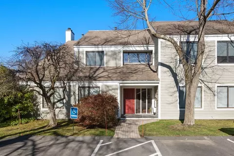 29 Concord Greene #3, Concord, MA 01742