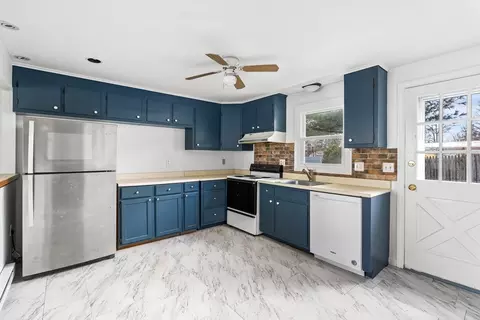 41 South St #11, Easthampton, MA 01027 photo 10