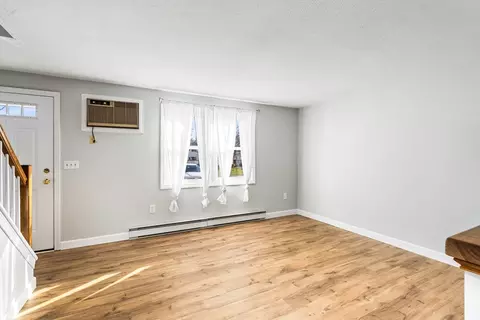 41 South St #11, Easthampton, MA 01027 photo 4