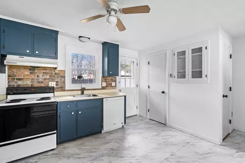 41 South St #11, Easthampton, MA 01027 photo 13