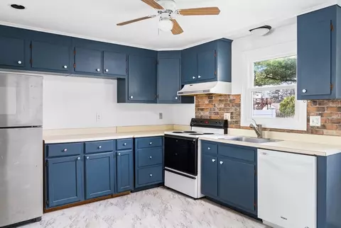 41 South St #11, Easthampton, MA 01027 photo 9