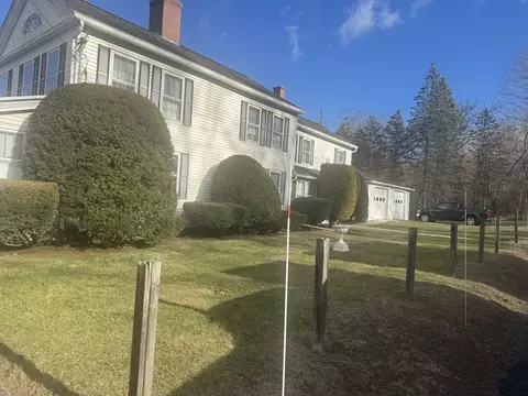 340 Pendleton Ave, Chicopee, MA 01020 photo 4