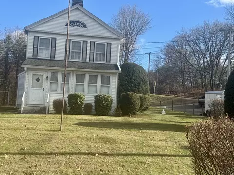 340 Pendleton Ave, Chicopee, MA 01020 photo 3