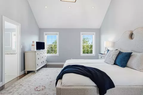 Bedroom - 29 Derby St, Framingham, MA 01701 photo 6 of 8