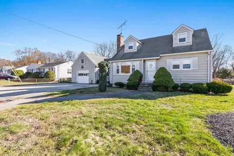 1 Robert Rd, Danvers, MA 01923 photo 3