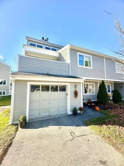 203 Pine Brook Dr #9, Peabody, MA 01960