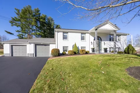 17 Stanford Rd, Franklin, MA 02038