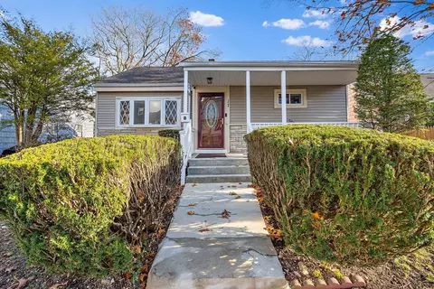 32 Violet St, Mattapan, MA 02126