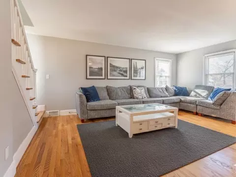 Living - 19 Roosevelt Ave, Springfield, MA 01118 photo 2 of 3