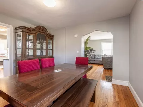 Dining - 19 Roosevelt Ave, Springfield, MA 01118 photo 1 of 2