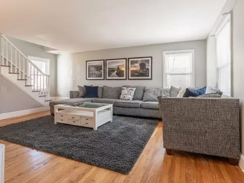 Living - 19 Roosevelt Ave, Springfield, MA 01118 photo 1 of 3