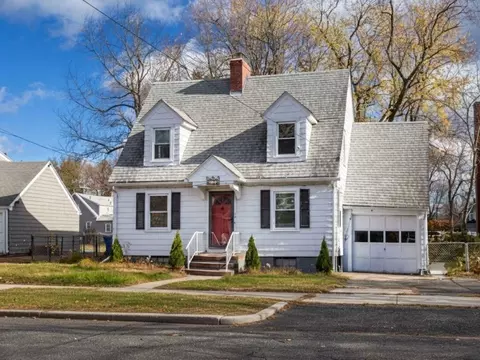 19 Roosevelt Ave, Springfield, MA 01118