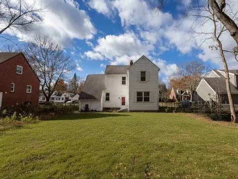 Exterior - 19 Roosevelt Ave, Springfield, MA 01118 photo 4 of 4