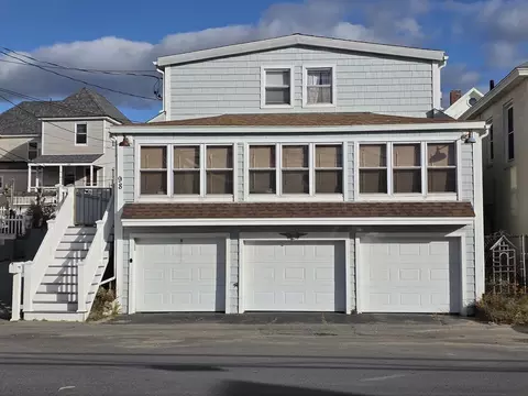 98 Central Ave, Salisbury, MA 01952