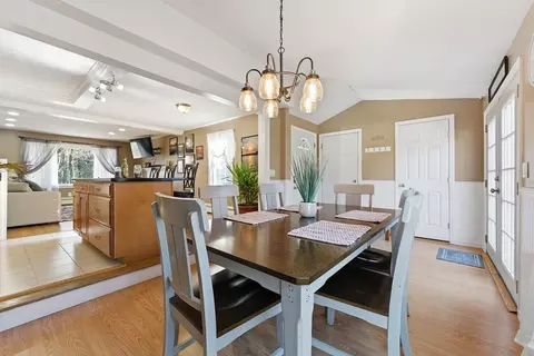 846 E Mountain Rd, Westfield, MA 01085 photo 4