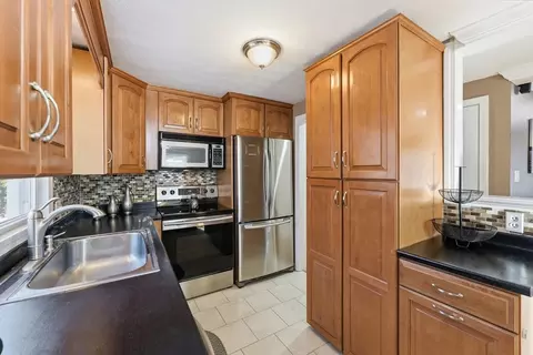 846 E Mountain Rd, Westfield, MA 01085 photo 8