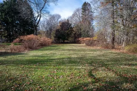 Exterior - 10 Steele St, Worcester, MA 01607 photo 7 of 9