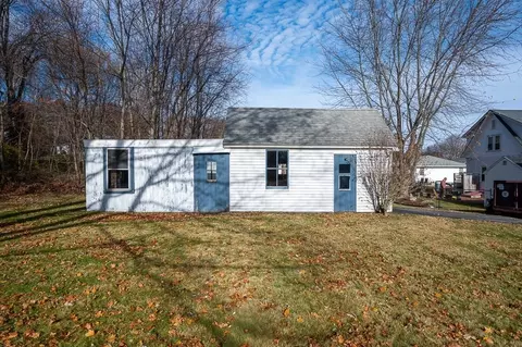 Exterior - 10 Steele St, Worcester, MA 01607 photo 6 of 9