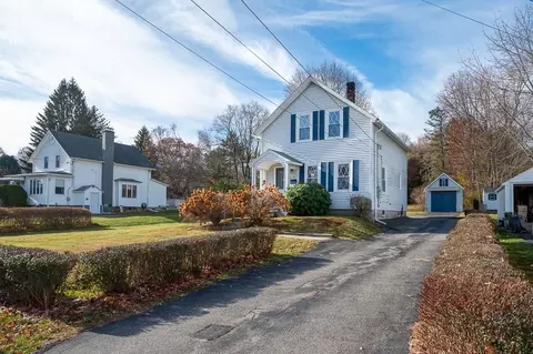 Exterior - 10 Steele St, Worcester, MA 01607 photo 4 of 9