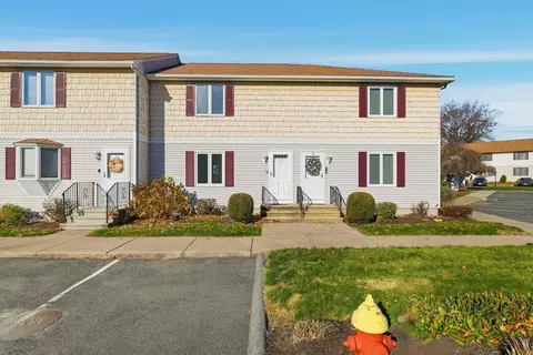 200 Lambert Ter #70, Chicopee, MA 01020