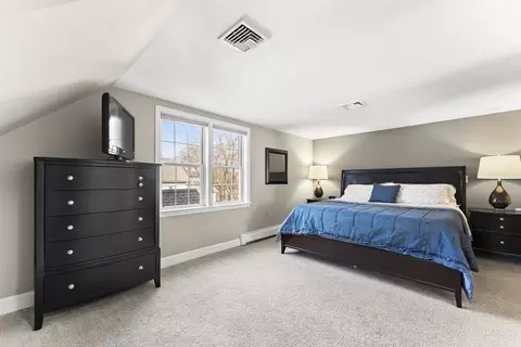 1052 Greendale Ave, Needham, MA 02492 photo 20
