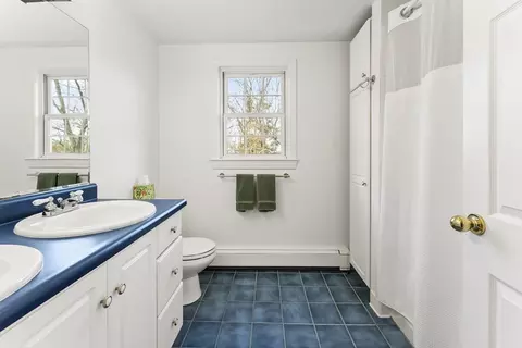 1052 Greendale Ave, Needham, MA 02492 photo 26