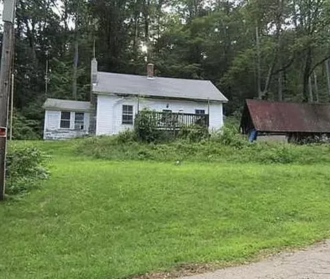 260 Wickaboag Valley Rd, West Brookfield, MA 01585