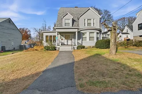88 Eleventh St, Lowell, MA 01850
